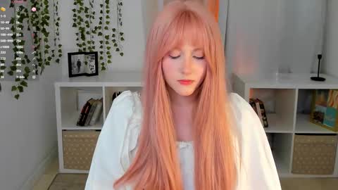 Delilah or Laila online show from 09/21/25, 10:33