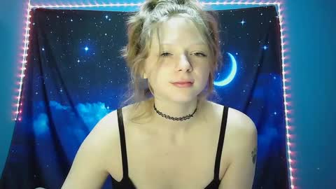 DelilaLove3412 online show from 02/19/25, 04:44