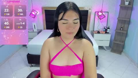 Snapshot of delilaquinn chatting on 02/07/25, 12:17 delilaquinn online show from 02/07/25, 12:17