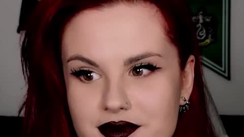 dellacrush_ online show from 11/13/25, 06:29