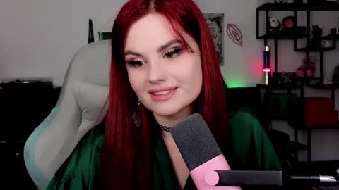 dellacrush_ online show from 03/18/26, 06:33