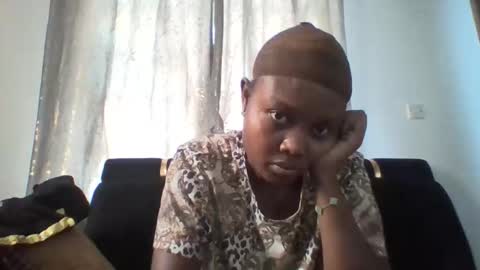 Snapshot of dellarine517299 chatting on 01/12/26, 10:31 dellarine517299 online show from 01/12/26, 10:31