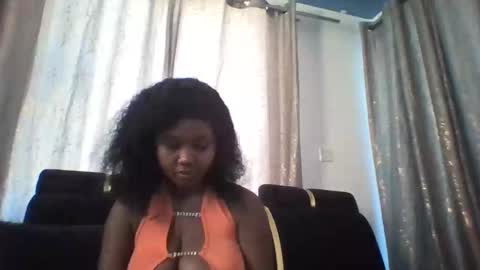 Snapshot of dellarine517299 chatting on 01/15/26, 09:03 dellarine517299 online show from 01/15/26, 09:03