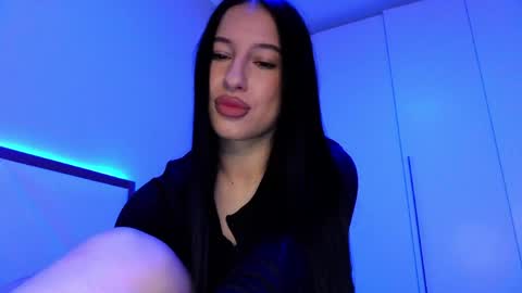 delly_love online show from 04/01/26, 07:22
