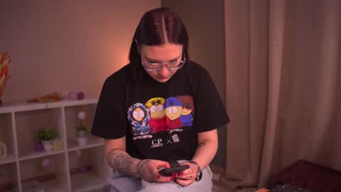 Hey hey Im Scally my first day here online show from 12/18/25, 05:35