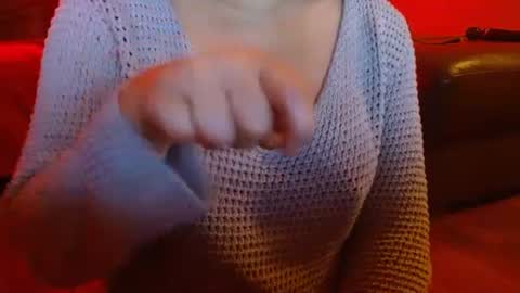 Snapshot of delphine_x chatting on 01/26/25, 08:34 Delphine online show from 01/26/25, 08:34