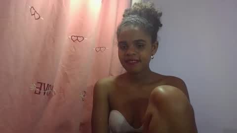 delphine online show from 04/08/26, 05:29