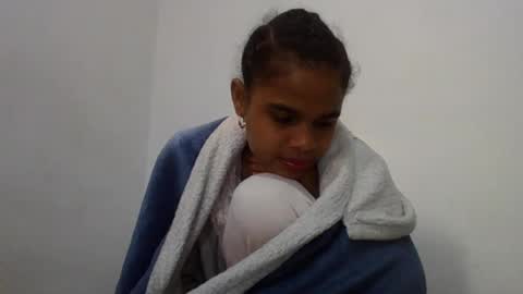 Snapshot of delphineee chatting on 06/20/26, 04:37 delphine online show from 06/20/26, 04:37