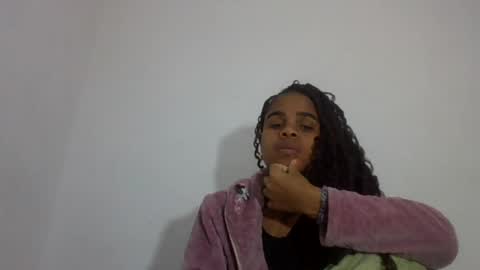Snapshot of delphineee chatting on 07/01/26, 04:25 delphine online show from 07/01/26, 04:25