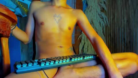 Snapshot of deluxe_care chatting on 12/17/25, 04:24 deluxe_care online show from 12/17/25, 04:24