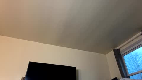 Snapshot of deluxxxeblu chatting on 12/29/24, 09:09 TankinBody online show from 12/29/24, 09:09