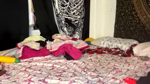 Snapshot of deluxxxeblu chatting on 01/28/25, 03:15 TankinBody online show from 01/28/25, 03:15