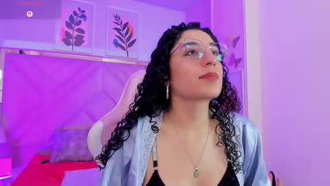 Snapshot of demijones_ chatting on 12/14/25, 04:40 Demi online show from 12/14/25, 04:40