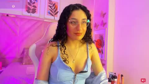 Snapshot of demijones_ chatting on 12/23/25, 04:54 Demi online show from 12/23/25, 04:54