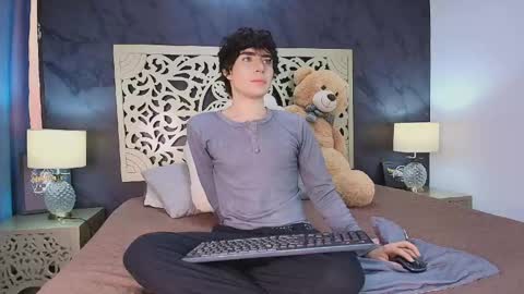   online show from 04/30/26, 01:28