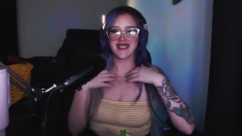 Snapshot of demongf chatting on 08/03/26, 04:11 Demoness Mina online show from 08/03/26, 04:11