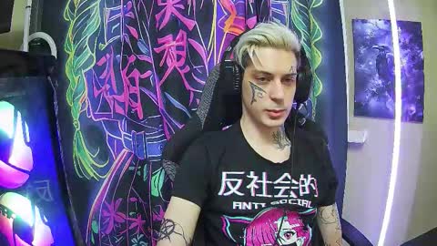 Snapshot of demonic_souls chatting on 11/08/25, 07:01 Rick online show from 11/08/25, 07:01