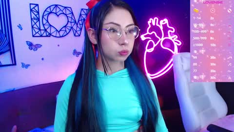 Snapshot of demyanderson_ chatting on 12/17/24, 09:05 Demy online show from 12/17/24, 09:05