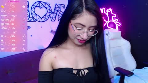 Snapshot of demyanderson_ chatting on 01/15/25, 10:24 Demy online show from 01/15/25, 10:24