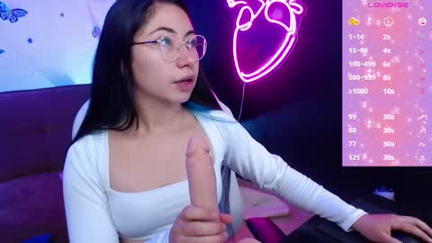 Snapshot of demyanderson_ chatting on 03/10/25, 09:29 Demy online show from 03/10/25, 09:29