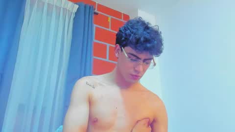 Snapshot of denison_ chatting on 01/07/25, 12:24 Denison online show from 01/07/25, 12:24