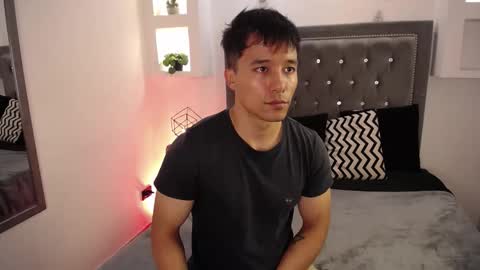 Snapshot of denizer_healer chatting on 11/17/25, 12:55 DENIZER online show from 11/17/25, 12:55