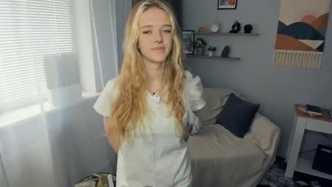 Denna online show from 07/08/26, 07:57