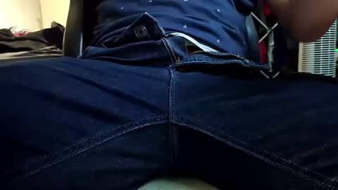 dennis210586 online show from 01/12/26, 06:57