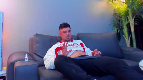 dennis_cox_ online show from 10/15/25, 02:55