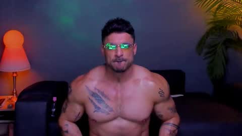 dennis_cox_ online show from 11/12/25, 01:11