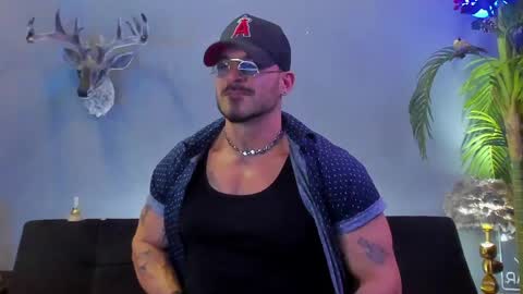 dennis_cox_ online show from 05/09/26, 08:41