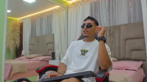 Dennis Kinsey online show from 03/25/26, 04:46