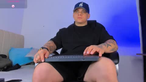 dennis munera online show from 10/19/25, 10:05