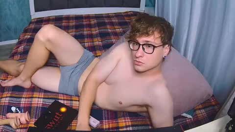 Dennis online show from 10/06/25, 07:33