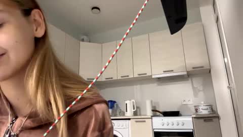 Denni online show from 10/25/25, 04:46