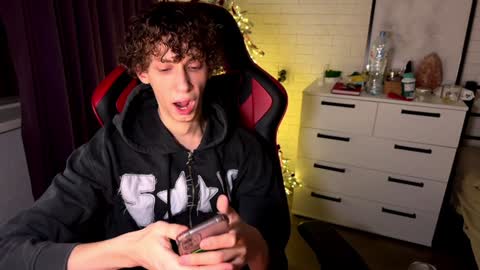 Snapshot of denobluora chatting on 12/14/24, 02:12 Jasper   online show from 12/14/24, 02:12