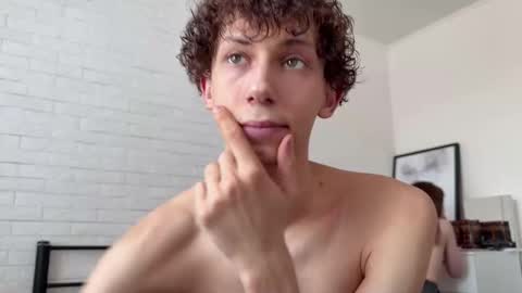 Snapshot of denobluora chatting on 03/08/25, 10:11 Jasper   online show from 03/08/25, 10:11