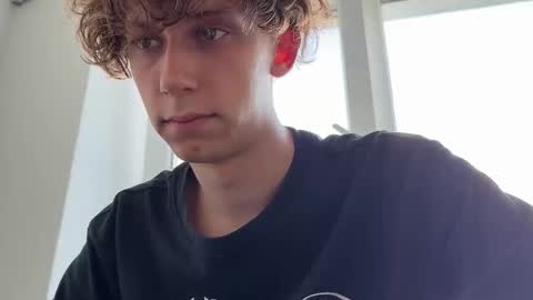 Snapshot of denobluora chatting on 09/25/25, 01:04 Jasper   online show from 09/25/25, 01:04