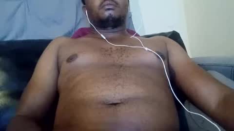 Snapshot of dentzo chatting on 12/11/24, 08:47 mastER blACK online show from 12/11/24, 08:47