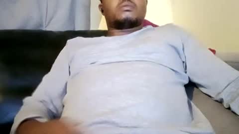 Snapshot of dentzo chatting on 01/17/25, 01:04 mastER blACK online show from 01/17/25, 01:04