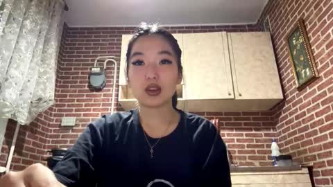 Emma online show from 11/05/25, 12:38