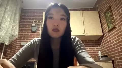 Emma online show from 11/22/25, 01:10