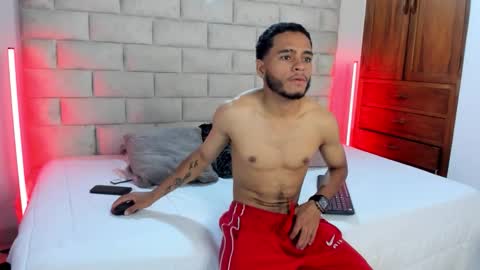 Snapshot of denzelvelez chatting on 01/12/26, 03:01 David online show from 01/12/26, 03:01