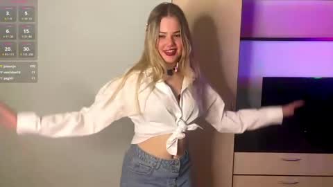 Luna online show from 04/09/26, 04:34