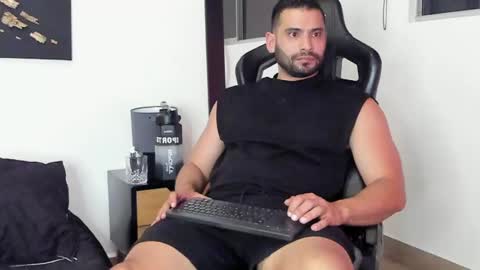 Snapshot of dereck_vega chatting on 12/05/24, 01:36 Dereck Vega online show from 12/05/24, 01:36
