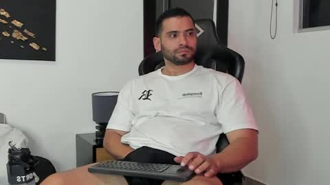 Snapshot of dereck_vega chatting on 12/08/24, 12:40 Dereck Vega online show from 12/08/24, 12:40