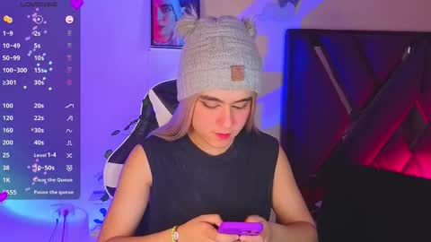 Snapshot of derek_greyy_ chatting on 11/12/25, 06:52 derek grey online show from 11/12/25, 06:52