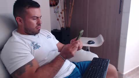 Derek online show from 07/19/26, 04:33