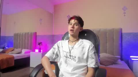 derek_sinn online show from 03/26/26, 07:08