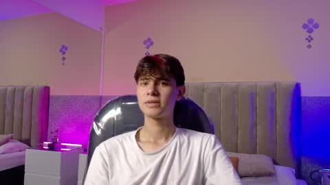 derek_sinn online show from 04/07/26, 08:09